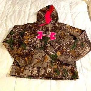 Under armor hoodie camp